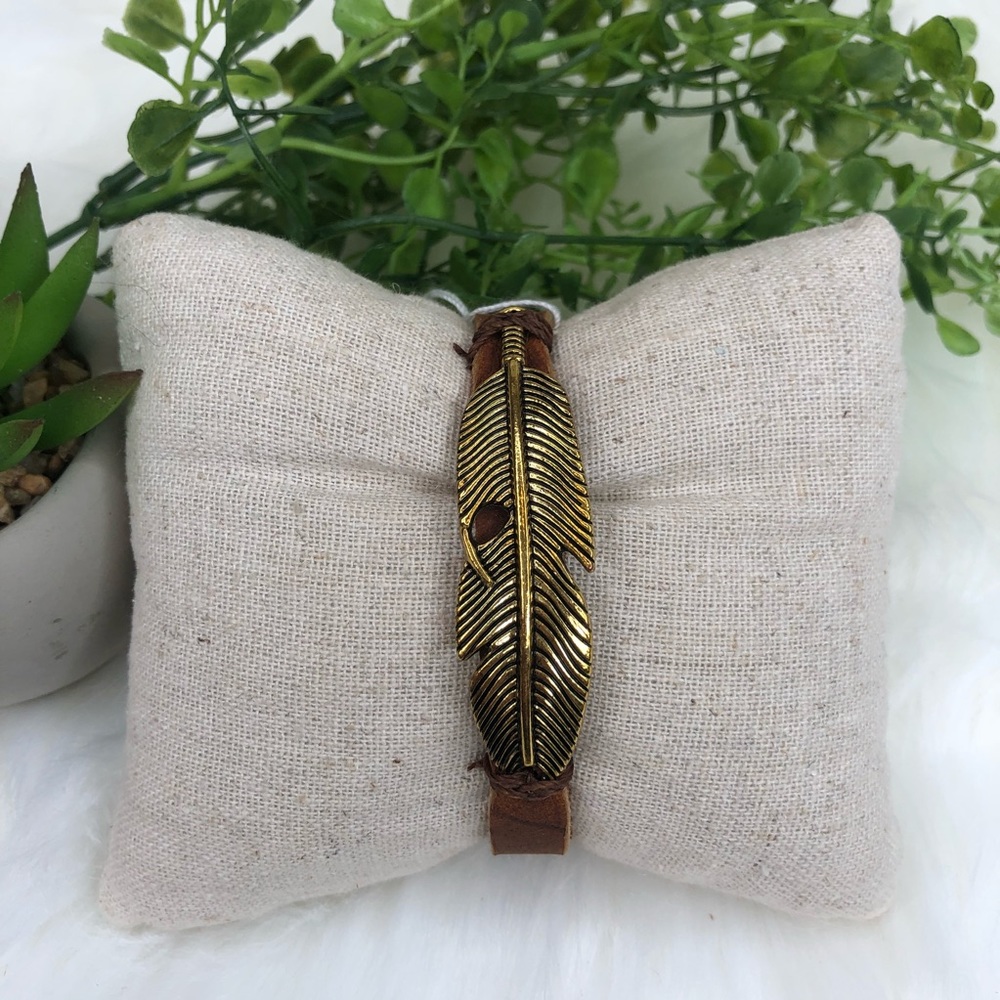 Handmade Leather | Feather Bracelet